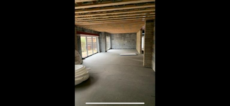 Specialising in Drylining, Screeding, Plastering, Rendering 